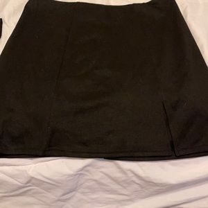 Rue 21 black mini w/slit